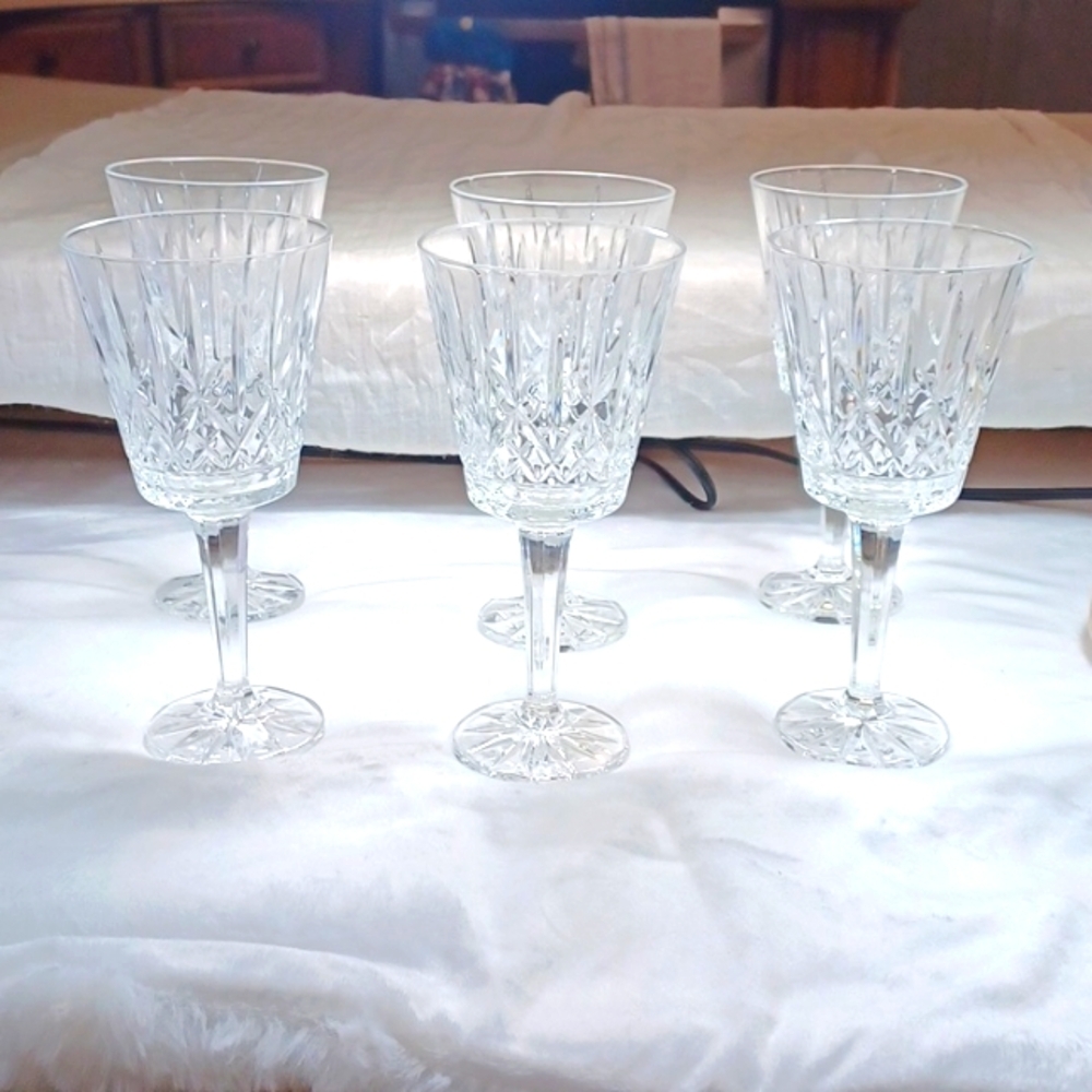 Irish Heavy  Crystal Wine Glasses  24 % Lead  ‎   8.5T 12  Round Set Of 6